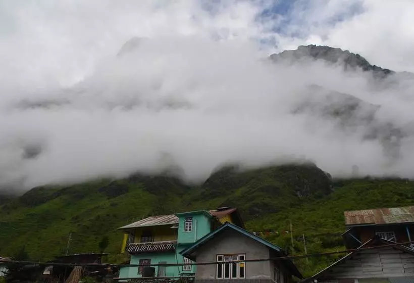 Hotelli Delight Royal Lachung
