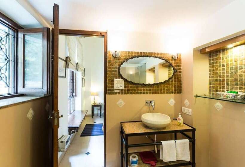 Eleven Bed & Breakfast