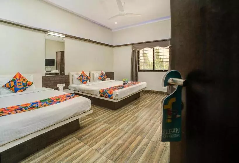 Fabhotel Bee Town