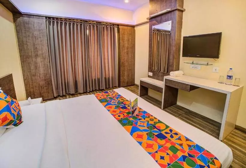 Fabhotel Bee Town