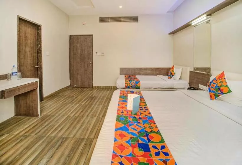 Fabhotel Bee Town
