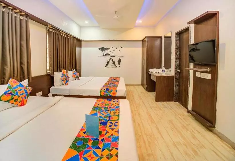 Fabhotel Bee Town
