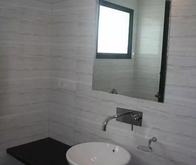 Hotelli Girnar
