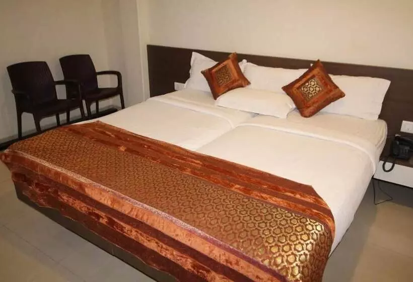 Hotelli Girnar