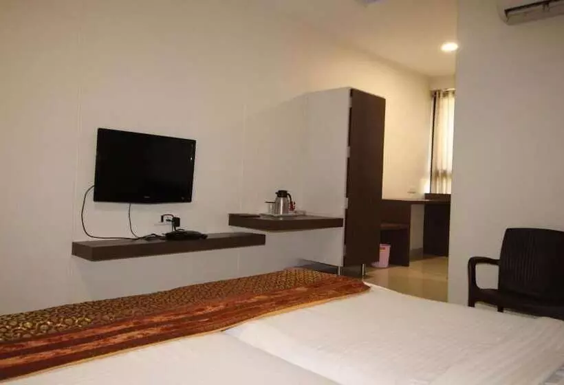 Hotelli Girnar
