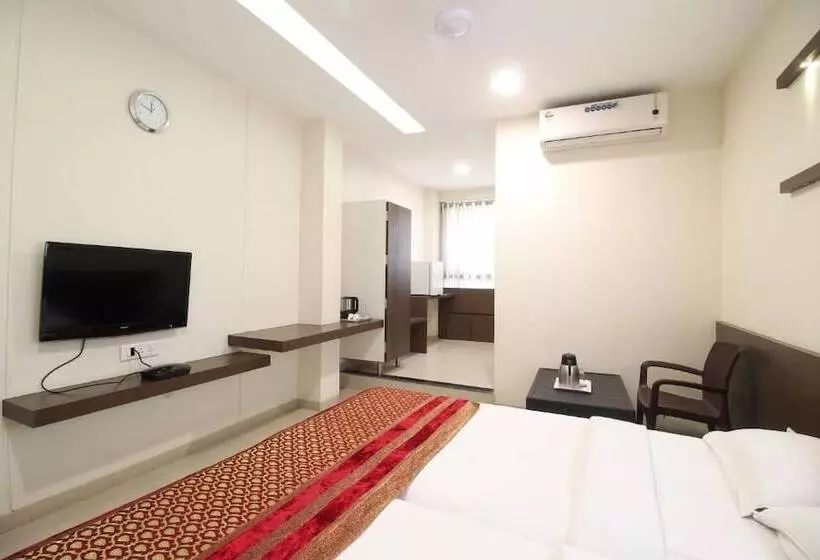 Hotelli Girnar