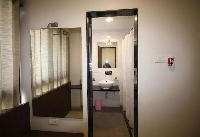 Hotelli Girnar