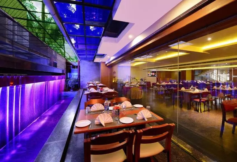 Hotelli Green View Clarks Inn, Shimoga
