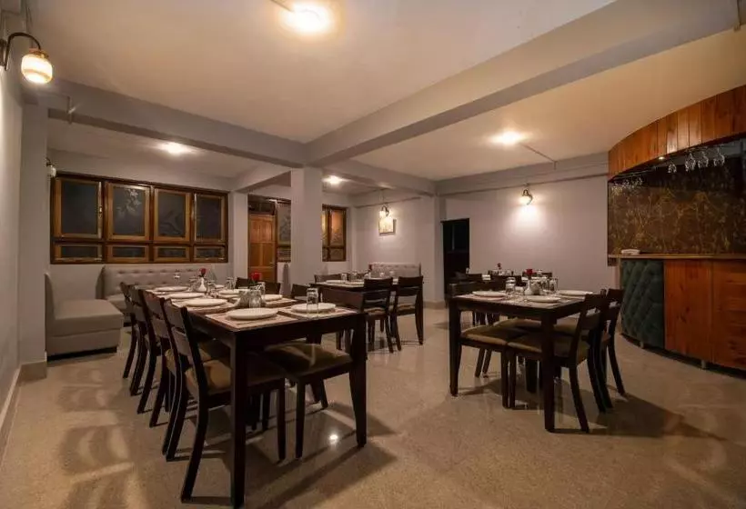 Hotel Juniper Tree