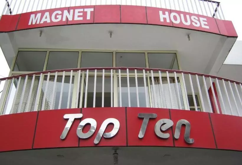 Hotel Magnet House
