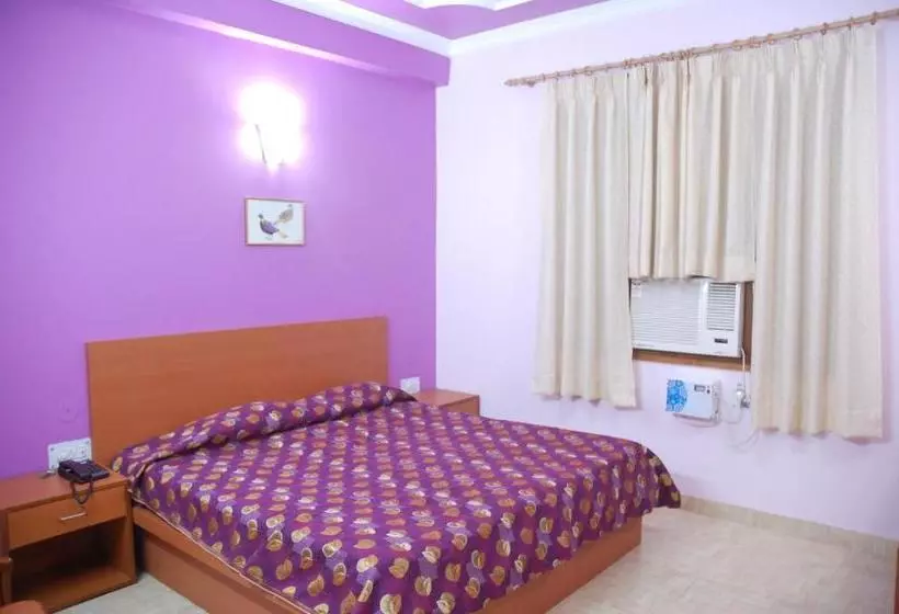 Hotel Magnet House