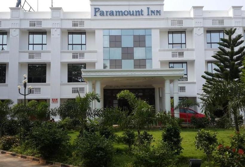 בית מלון כפרי Paramount Inn
