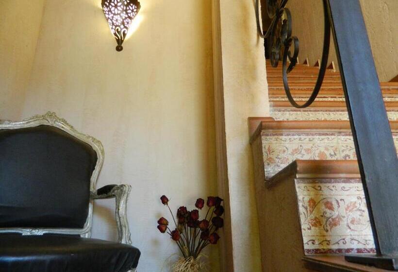 Отель Turó De La Torre