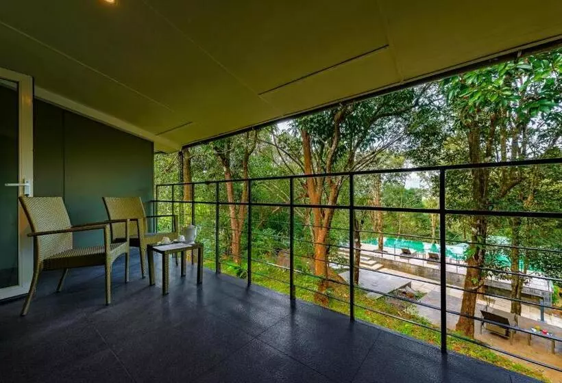 ホテル Wayanad Wild Rainforest Lodge A Cgh Earth Experience