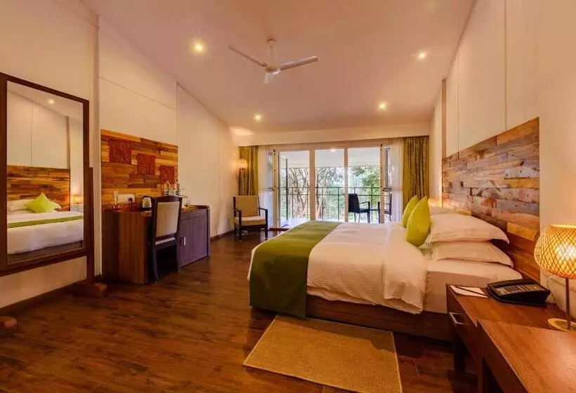 ホテル Wayanad Wild Rainforest Lodge A Cgh Earth Experience