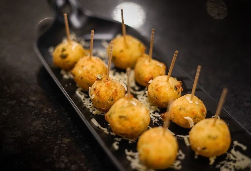 Niranjana Hotel Bodhgaya