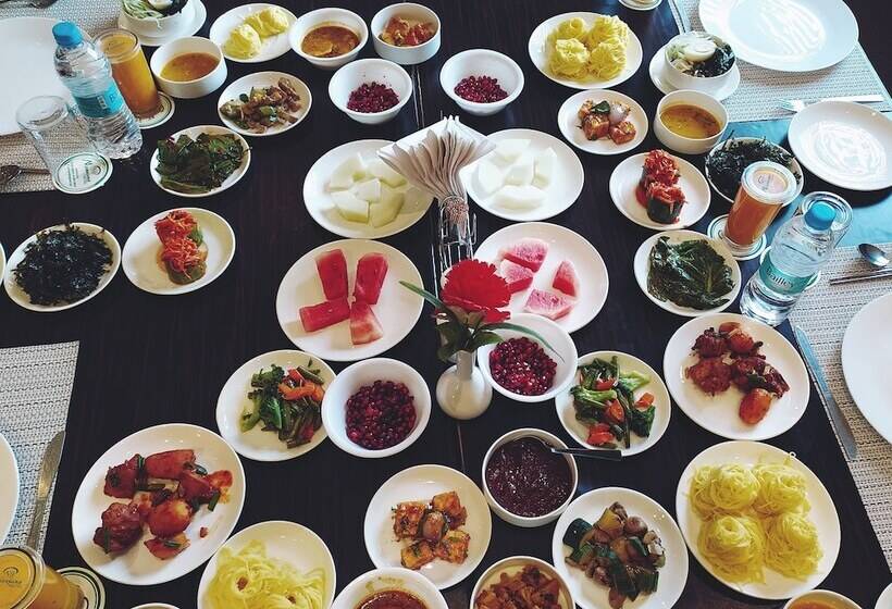 Niranjana Hotel Bodhgaya