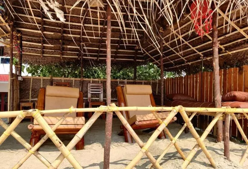リゾートホテル Shalom Beach Residency