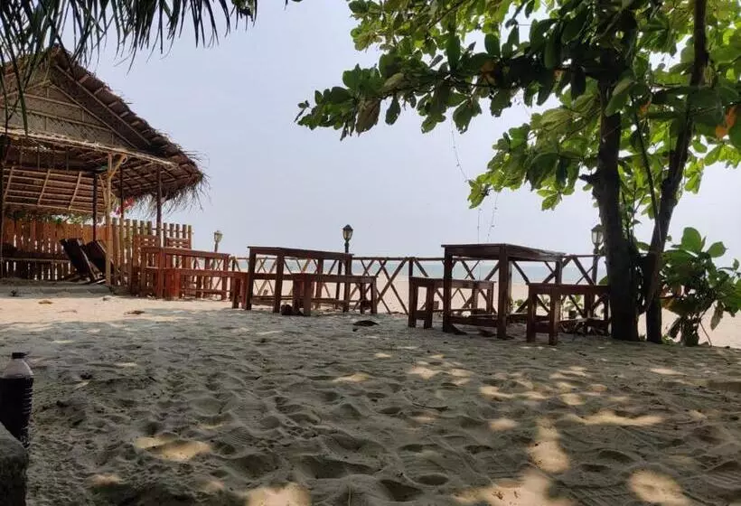 リゾートホテル Shalom Beach Residency