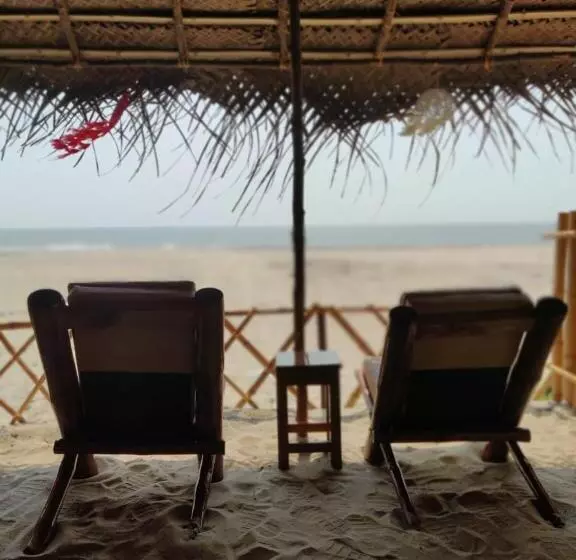リゾートホテル Shalom Beach Residency