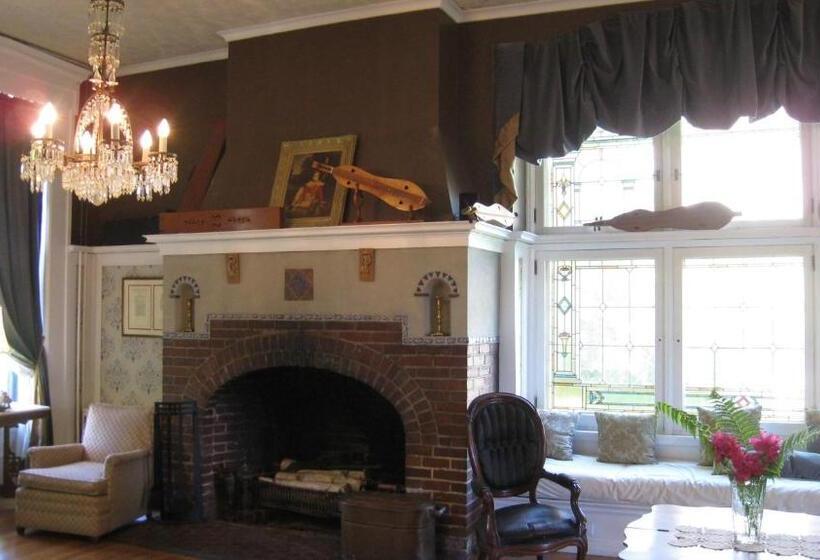 Allegheny Street Bed & Breakfast