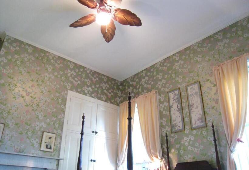 Allegheny Street Bed & Breakfast