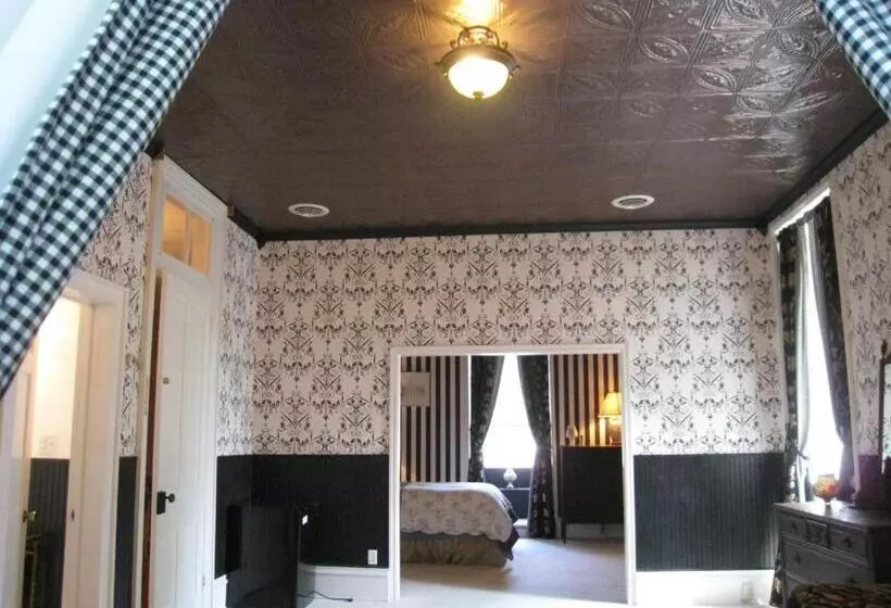 Allegheny Street Bed & Breakfast