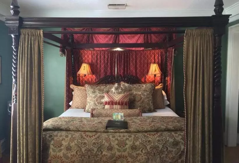 Aamiaismajoitus (B&B) Inn At 835 Boutique
