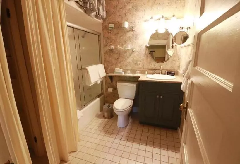 Aamiaismajoitus (B&B) Inn At 835 Boutique