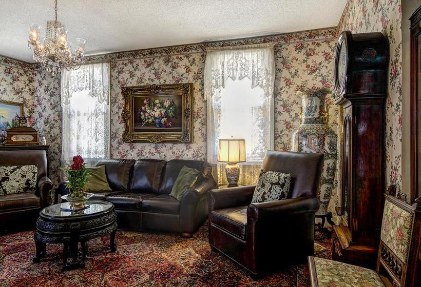 Rose Manor Bed & Breakfast