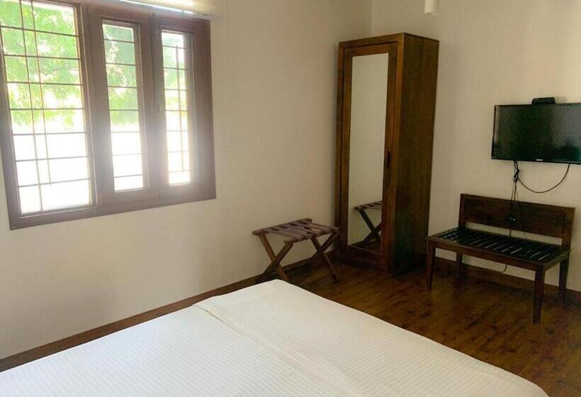 Bhola Bhawan Bed And Breakfast