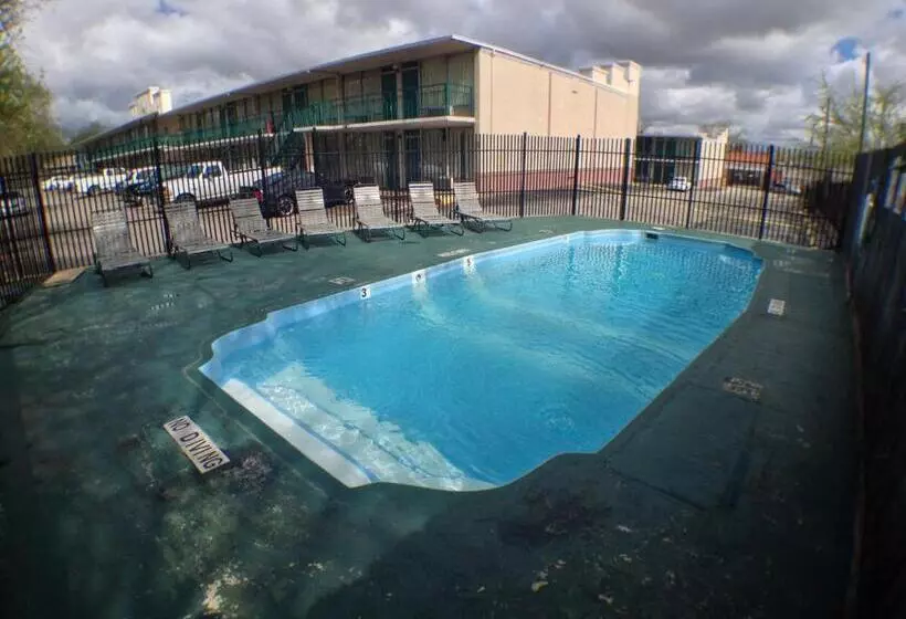 Budget Inn Motel