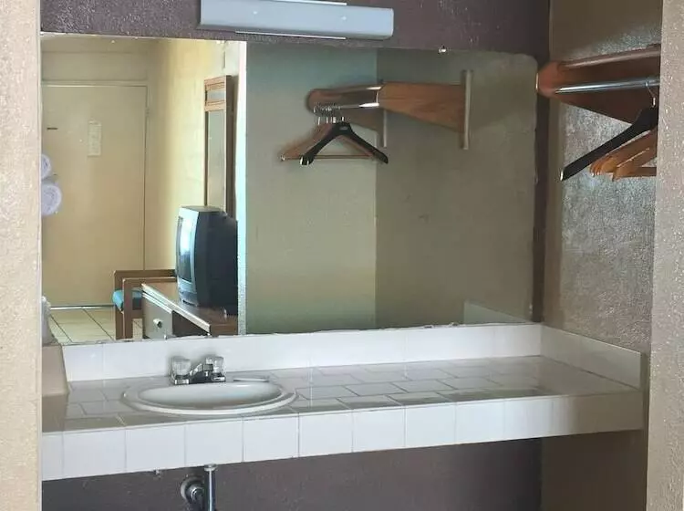 Budget Inn Motel