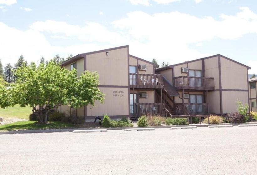 Flaming Gorge Resort