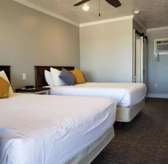 Flaming Gorge Resort