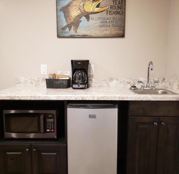 Flaming Gorge Resort