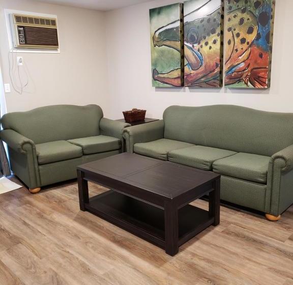 Flaming Gorge Resort