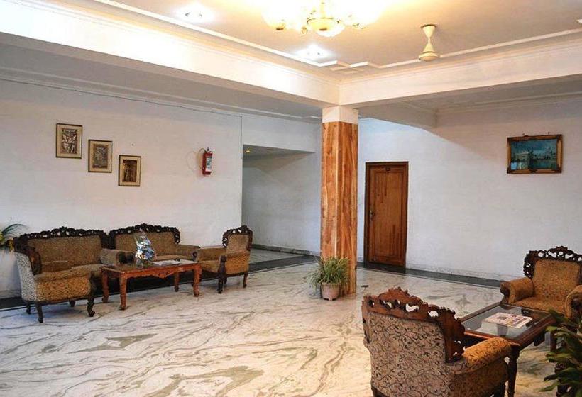 Отель Amrit Regency