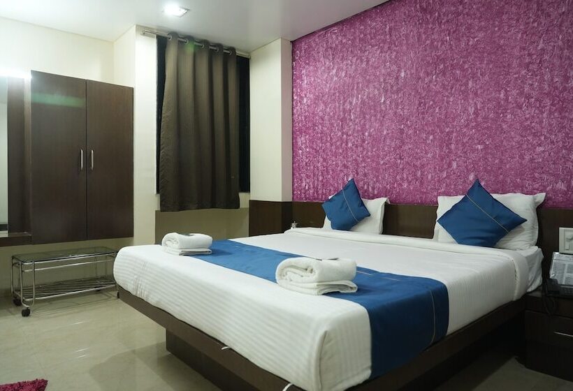 هتل Avon International