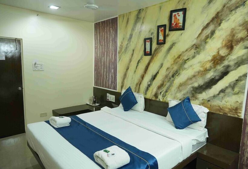 هتل Avon International