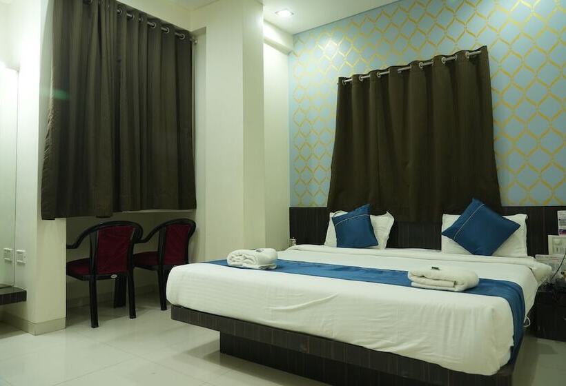 هتل Avon International