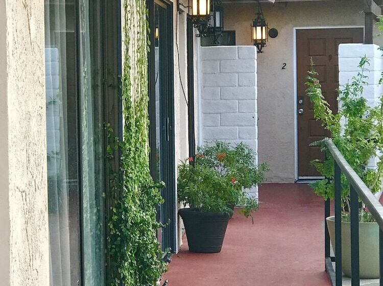 فندق The Village Palm Desert