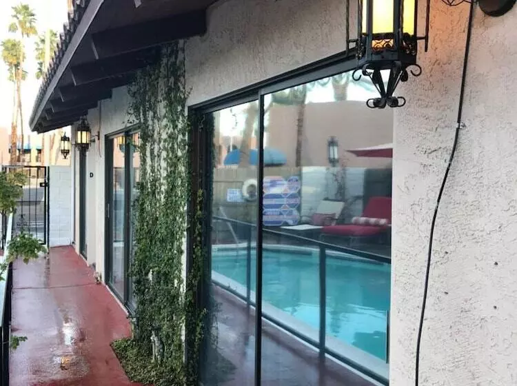 ホテル The Village Palm Desert