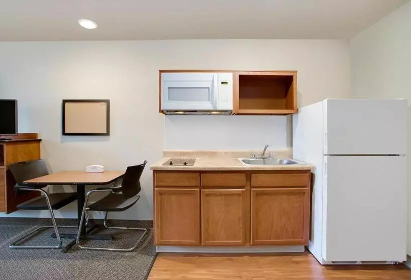 ホテル Woodspring Suites Columbus North I270