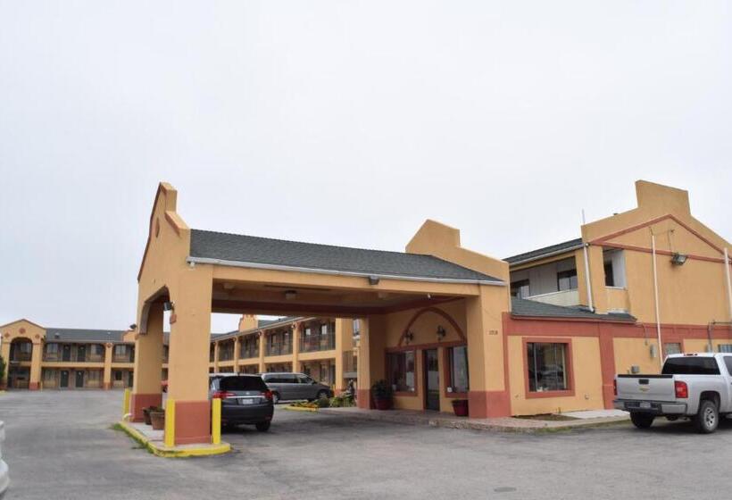 فندق على الطريق Delux Inn