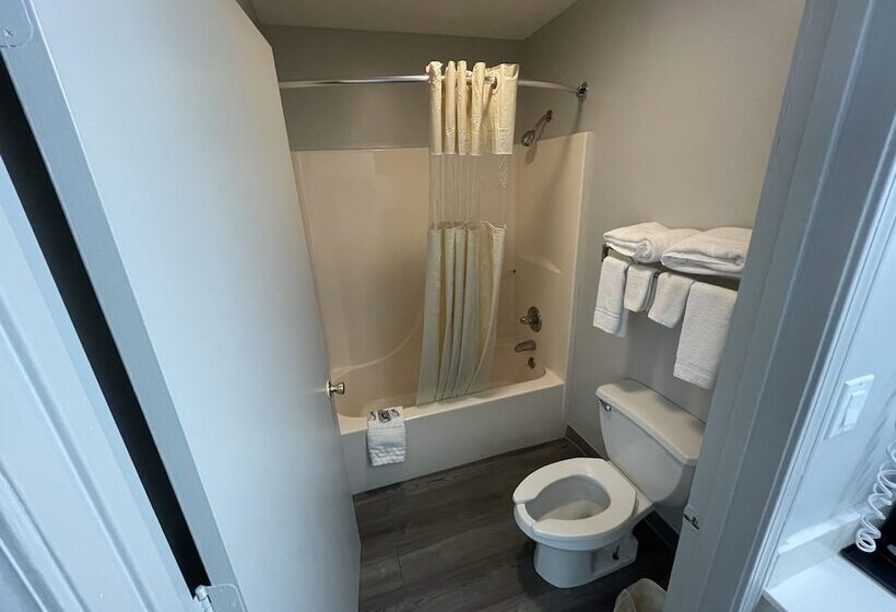 מוטל Embassy Inn Hohenwald