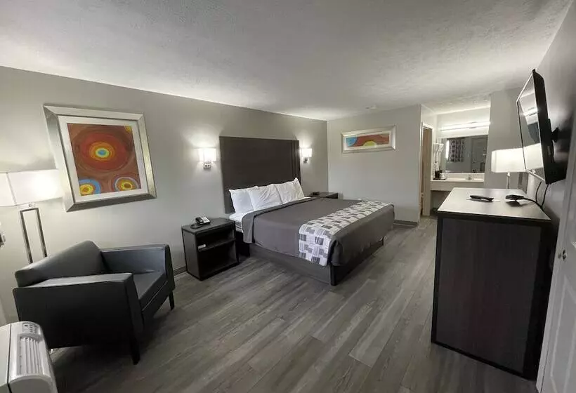 モーテル Embassy Inn  Hohenwald