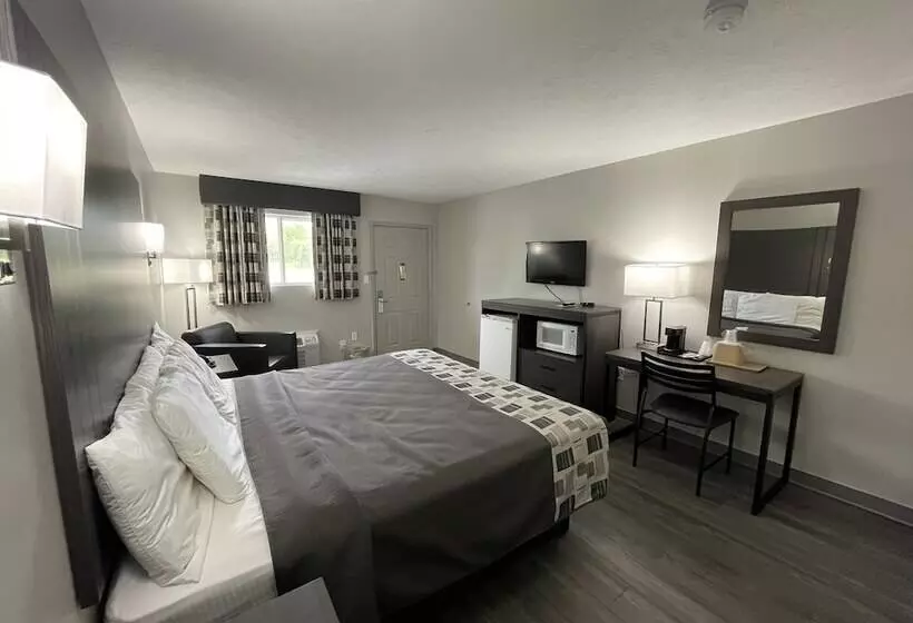 モーテル Embassy Inn  Hohenwald
