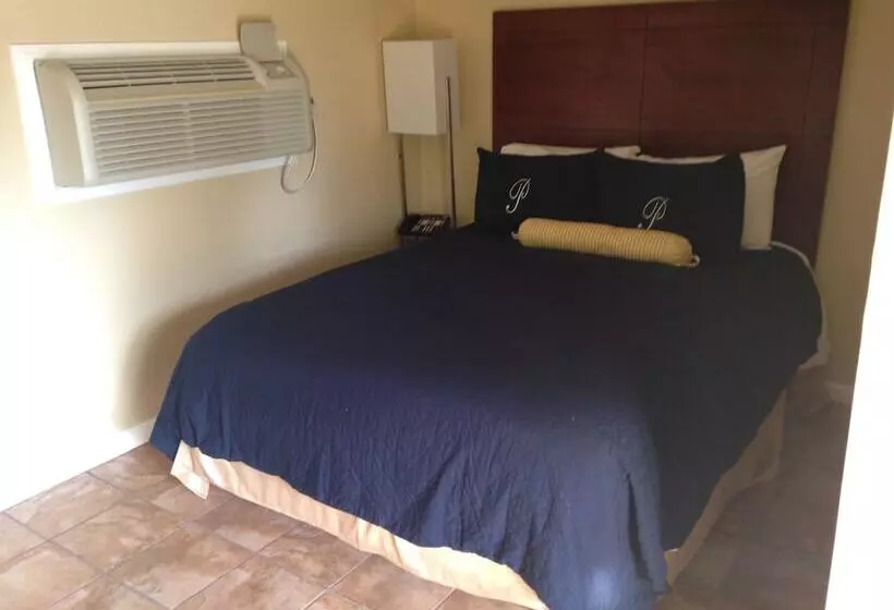 モーテル Pleasure Point Inn & Suites