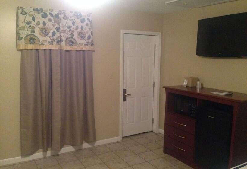 Мотель Pleasure Point Inn & Suites